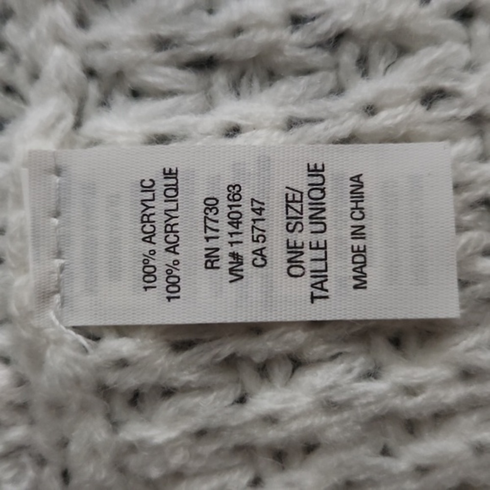 [Target] White Infinity Scarf - Picture 3 of 4